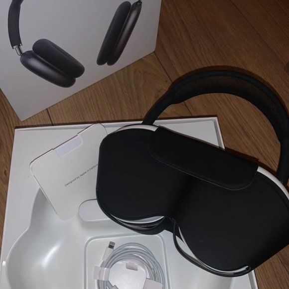 Apple AirPods Max 2 Wireless Over-Ear Headphones – Midnight